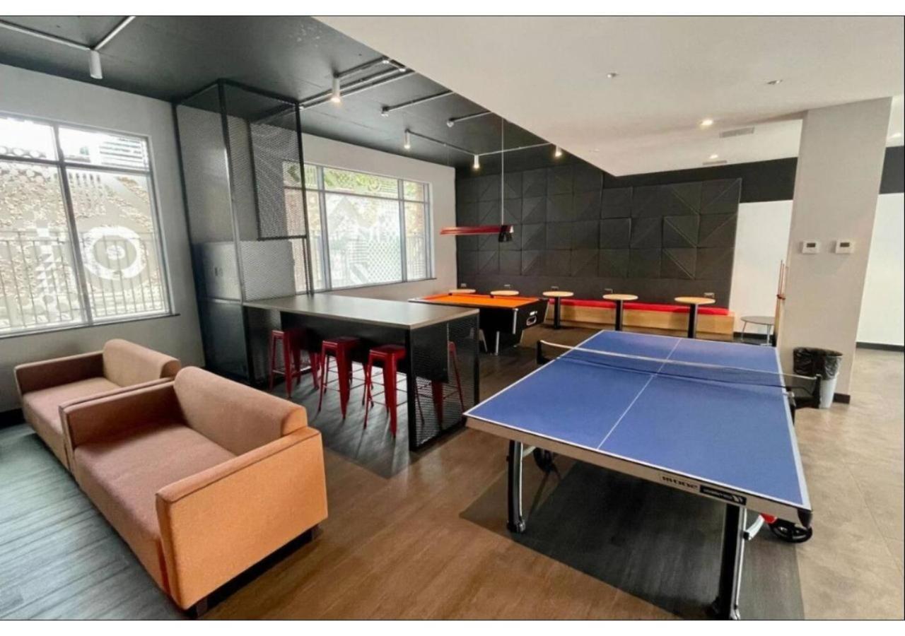 Joivy Affordable Dublin Thomas Street - Adults Only Apartment Exterior photo
