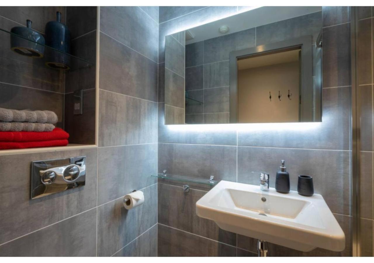 Joivy Affordable Dublin Thomas Street - Adults Only Apartment Exterior photo